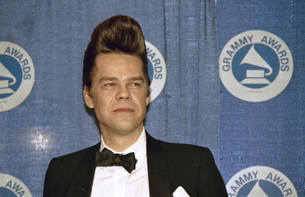 FILE - Buster Poindexter is seen at the Grammy Awards in New York's Radio City Music Hall, March 2, 1988. (AP Photo, File)