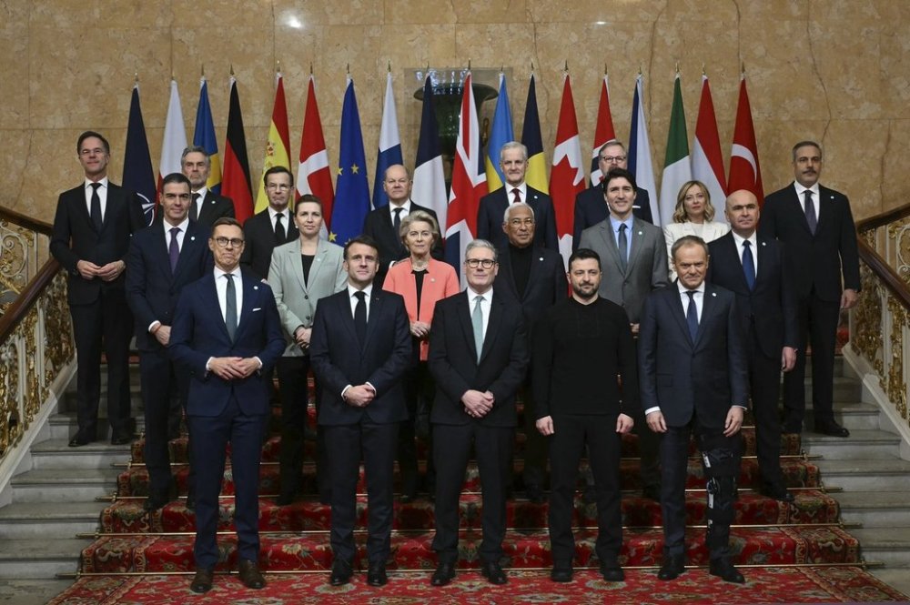 Britain's Prime Minister Keir Starmer, front center, hosts the European leaders' summit to discuss Ukraine, at Lancaster House, London, Sunday March 2, 2025. Front row from left, Finland's President Alexander Stubb, France's President Emmanuel Macron, Britain's Prime Minister Keir Starmer, Ukraine's President Volodymyr Zelenskyy and Poland's Prime Minister Donald Tusk. Center row from left, Spain's Prime Minister Pedro Sanchez, Denmark's Prime Minister Mette Frederiksen, European Commission President Ursula von der Leyen, European Council President Antonio Costa, Canada's Prime Minister Justin Trudeau, and Romania's Interim President Ilie Bolojan. Back row from left, NATO secretary General Mark Rutte, Netherlands' Prime Minister Dick Schoof, Sweden's Prime Minister Ulf Kristersson, Germany's Chancellor Olaf Scholz, Norway's Prime Minister Jonas Gahr Store, Czech Republic's Prime Minister Petr Fiala, Italy's Prime Minister Giorgia Meloni and Turkey's Minister of Foreign Affairs Hakan Fidan. (Justin Tallis/Pool via AP)
