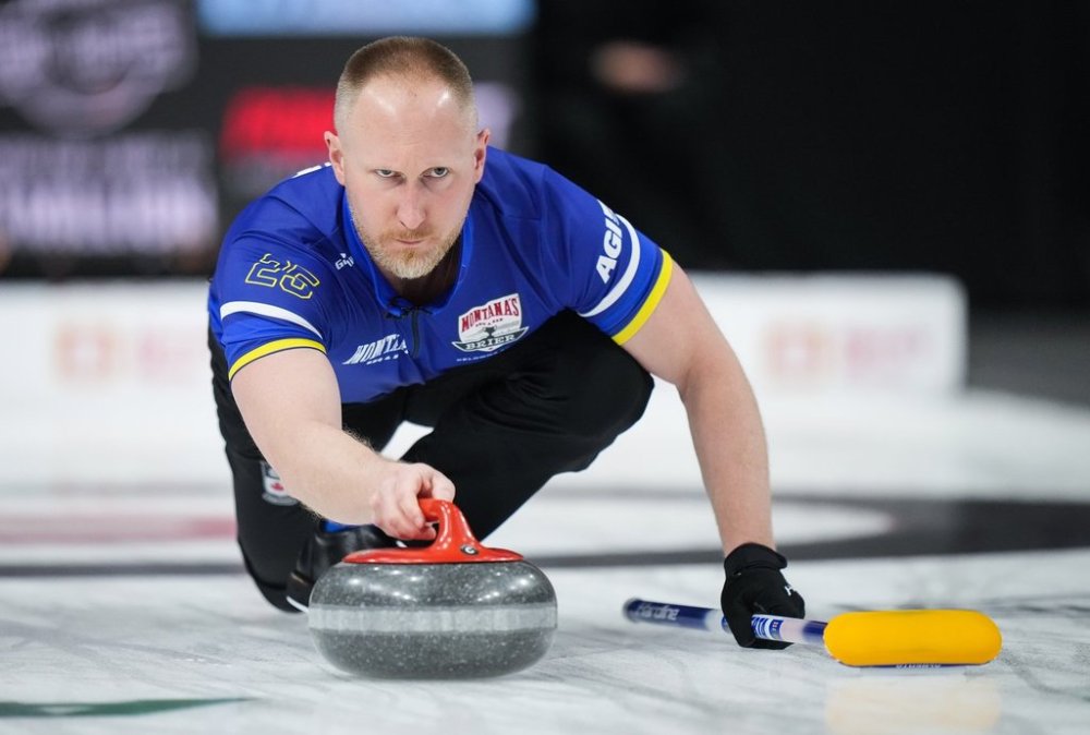 Alberta-Jacobs skip Brad Jacobs delivers a rock while playing Manitoba-Dunstone during the final at the Brier, in Kelowna, B.C., on Sunday, March 9, 2025. THE CANADIAN PRESS/Darryl Dyck