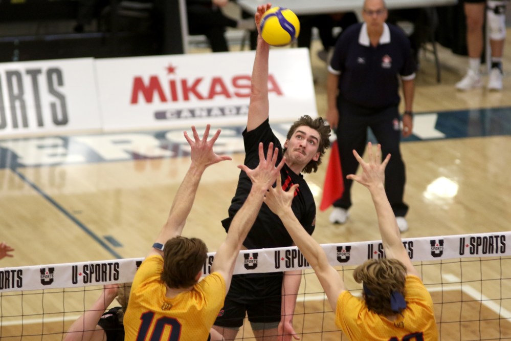 Isaiah Olfert posted 22 kills and nine errors, leading Winnipeg to a 3-2 win over Queen's in the second consolation semifinal at the U Sports men's volleyball championship on Saturday. (Thomas Friesen/The Brandon Sun)
