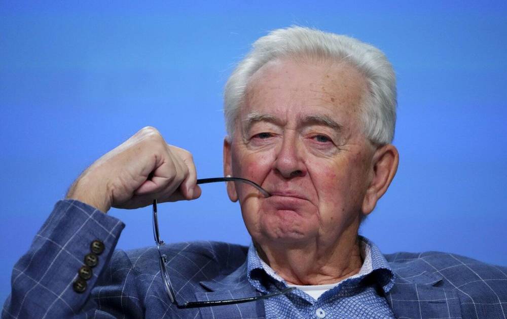 Reform Party founder Preston Manning says western alienation is on the rise and will spread to Manitoba and B.C. should the Liberals win a fourth term. (The Canadian Press)