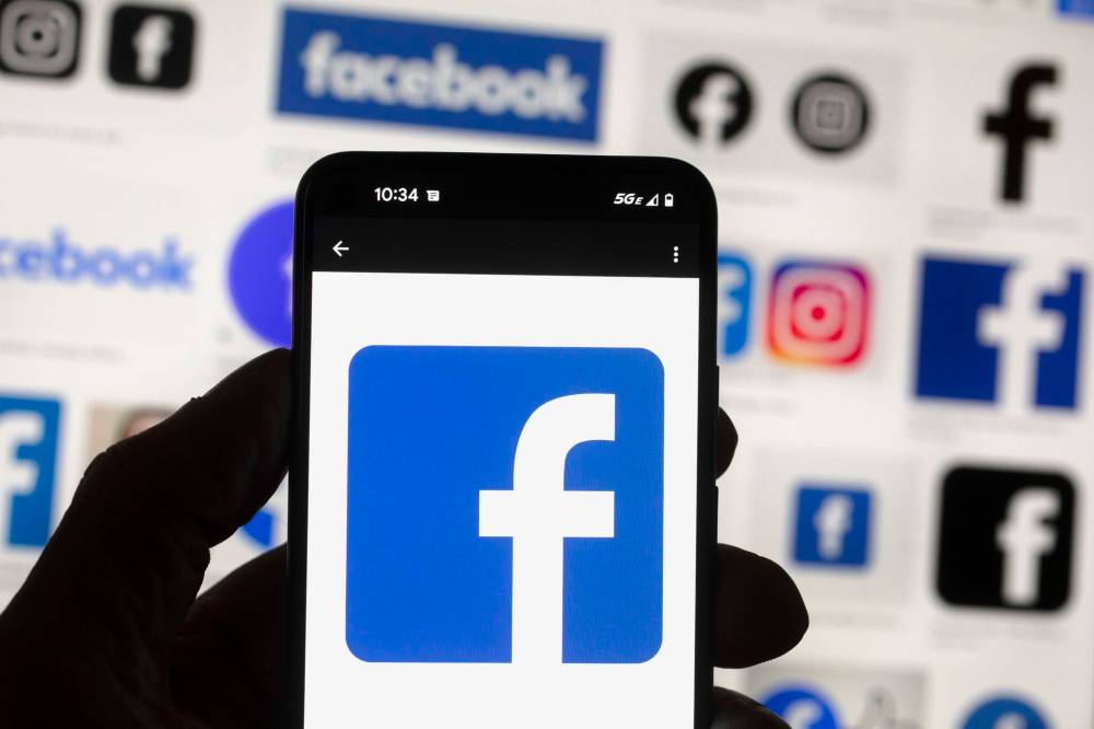 Online ads are being targeted at clearly defined voter subgroups during the Canadian federal election campaign. (The Associated Press file)