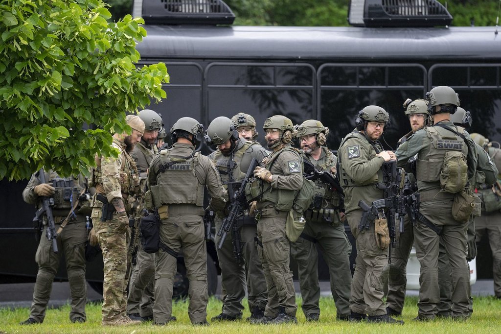 Authorities still searching for suspect in shooting of 2 Minnesota ...