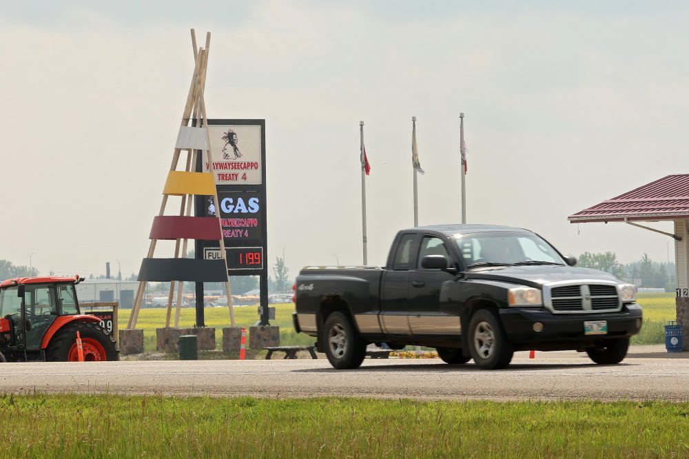 A vehicle travelling north on Highway 10 passes the Waywayseecappo Gas Bar on Monday. (Tim Smith/The Brandon Sun)