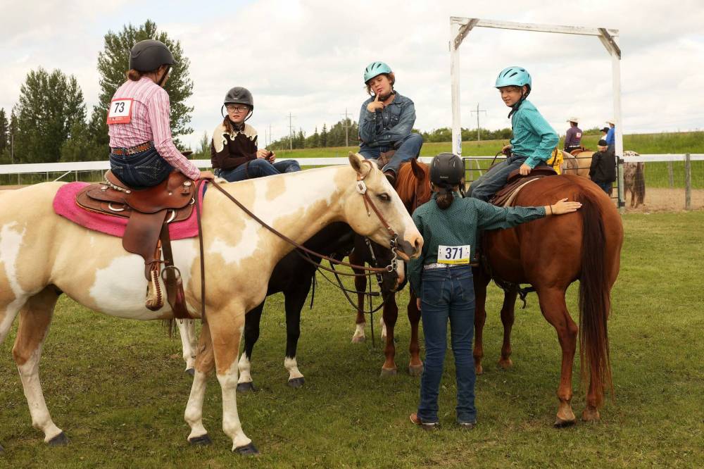 A group of kids wait to compete in the pairs class during the light horse show at the 136th Annual Strathclair Ag Society Fair in 2024. The fair is returning this week as part of the annual “Milk Run.” (Tim Smith/The Brandon Sun files)