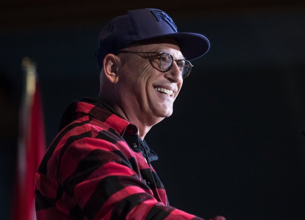 Howie Mandel speaks during a Canada's Walk of Fame ceremony honouring Seth Rogen and Evan Goldberg in Vancouver, on Friday February 15, 2019. THE CANADIAN PRESS/Darryl Dyck