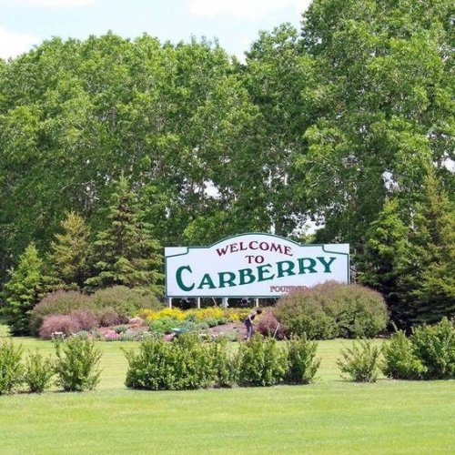 A sign welcoming visitors to Carberry. (The Brandon Sun files)