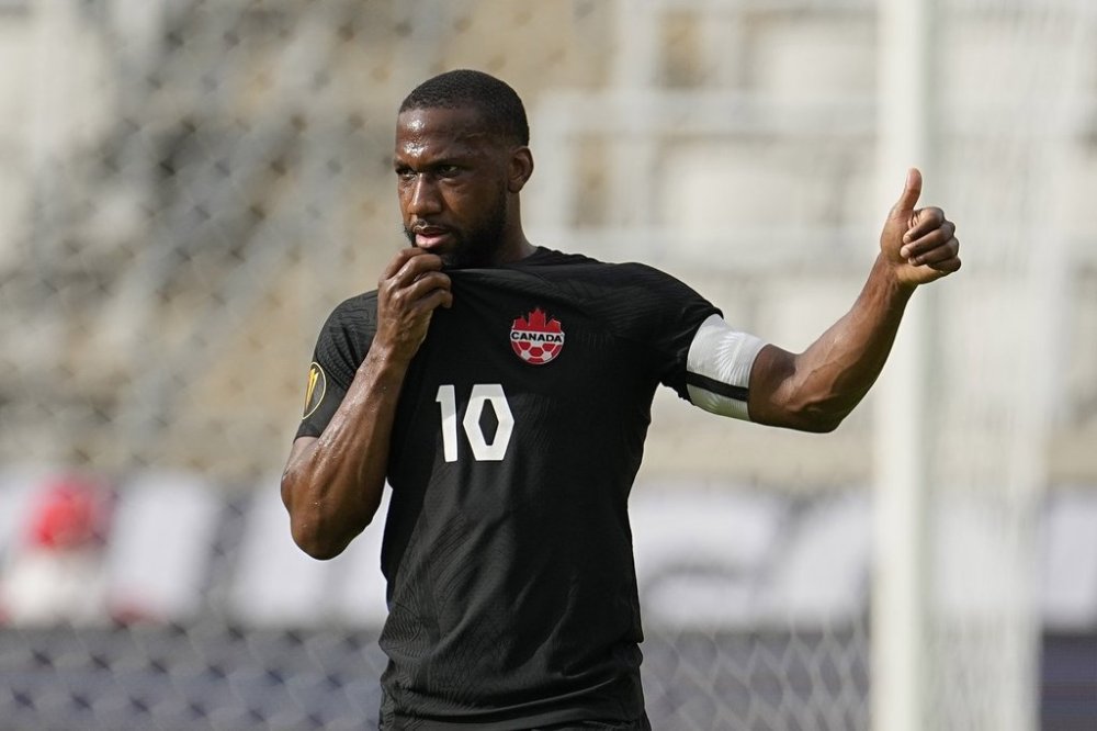 Canada's Junior Hoilett gives a thumbs up to the crowd after scoring a goal against Cuba during the first half of a CONCACAF Gold Cup soccer match Tuesday, July 4, 2023, in Houston. (AP Photo/David J. Phillip)