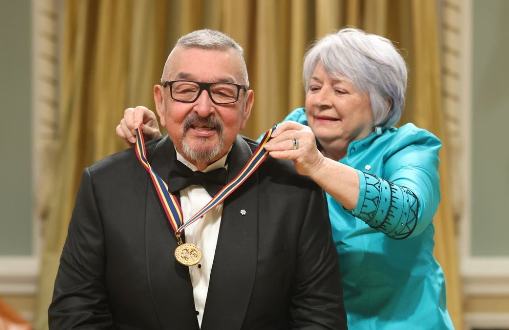 Governor General Mary Simon presents actor Graham Greene with the Lifetime Artistic Achievement Award during the Governor General's Performing Arts Awards ceremony at Rideau Hall in Ottawa, on Friday, June 13, 2025. THE CANADIAN PRESS/ Patrick Doyle