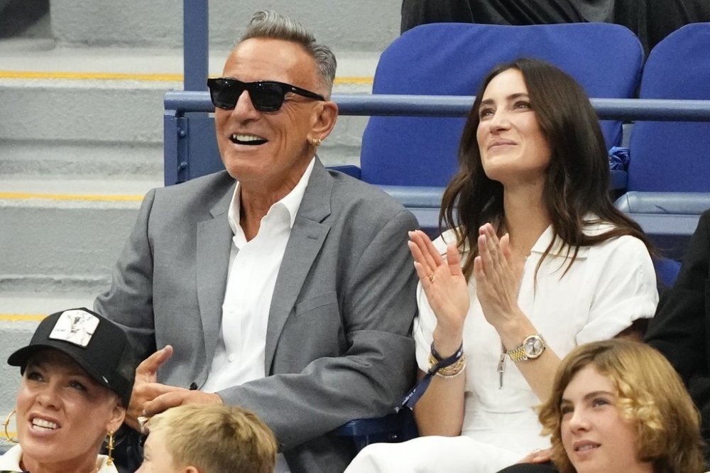 Bruce Springsteen watches play between Jannik Sinner, of Italy, and Carlos Alcaraz, of Spain, during the men's singles final of the U.S. Open tennis championships, Sunday, Sept. 7, 2025, in New York. (AP Photo/Yuki Iwamura)
