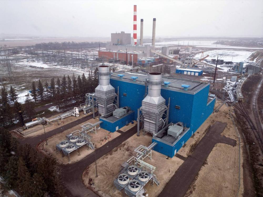 Building natural gas power plants, such as the Manitoba Hydro generating station in Brandon, isn’t a move forward — it’s looking to the past, Scott Forbes writes. (Tim Smith/The Brandon Sun files)