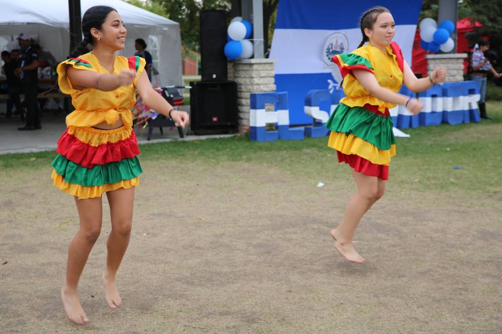 Nicaraguan dancers entertain participants during the group’s annual Independence Day celebration at Rideau Park on Saturday afternoon. (Abiola Odutola/The Brandon Sun)
