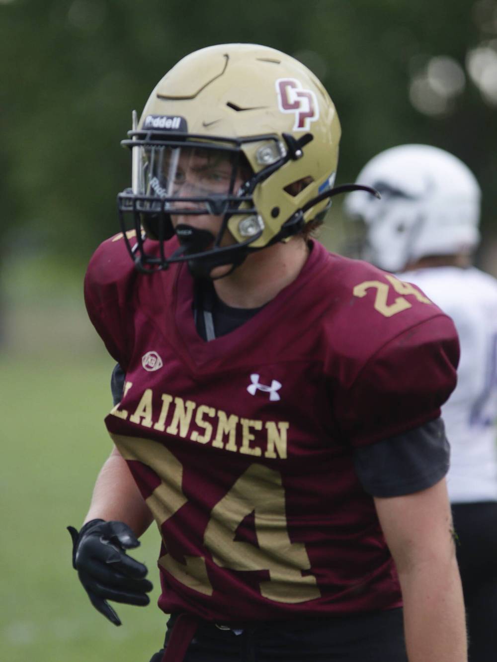 Crocus running back Gage Emberly (#24) hypes up the crowd as he gets the Plainsmen a first down during the second quarter of play. (Massimo De Luca-Taronno/The Brandon Sun)