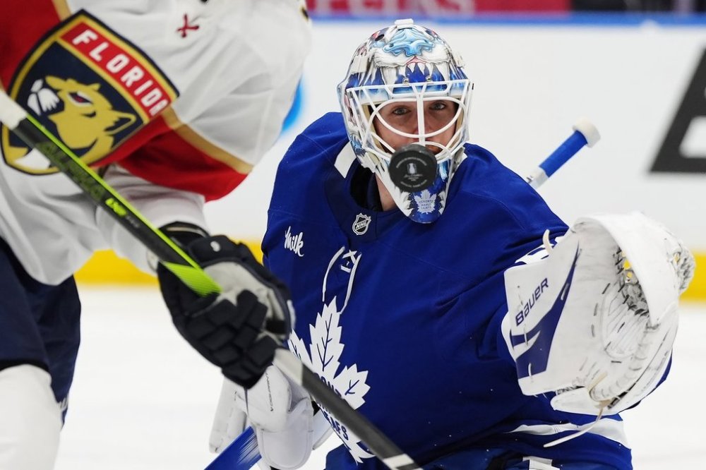 Maple Leafs goaltender Joseph Woll (60) keeps his eyes on the puck during third period against the Florida Panthers in Toronto on Wednesday, May 7, 2025. THE CANADIAN PRESS/Frank Gunn
