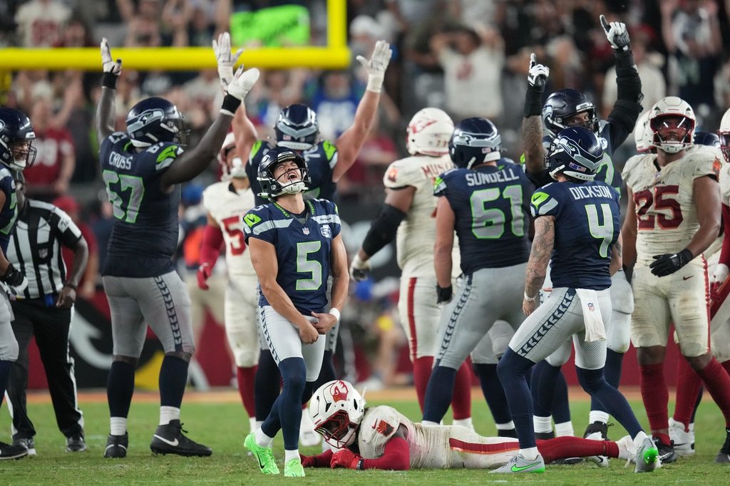 Jason Myers Boots 52-yard FG on Final Play, Lifting Seahawks to 23-...