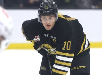 Brandon Wheat Kings captain Caleb Hadland, shown during last Sunday’s game against the Saskatoon Blades, said his winless team is holding up OK but desperately needs a victory. They host the Vancouver Giants tonight and the Swift Current Broncos on Sunday. (Perry Bergson/The Brandon Sun)