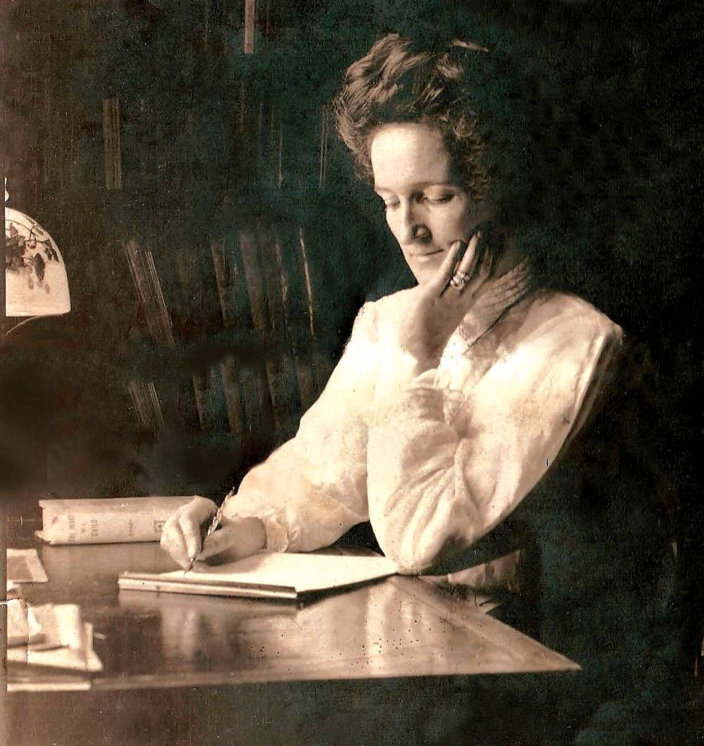 Nellie McClung in 1908, a photograph taken in Manitou to promote “Sowing Seeds in Danny,” which became a Canadian best seller. (Pembina Manitou Archive)