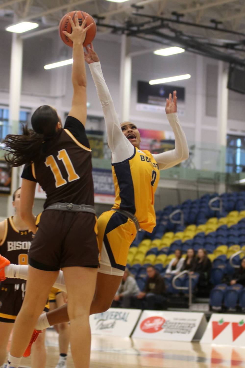 Brandon University’s Macaya Copeland shoots against the Manitoba Bisons during their Canada West women’s basketball season opener at the Healthy Living Centre on Friday. (Thomas Friesen/The Brandon Sun)