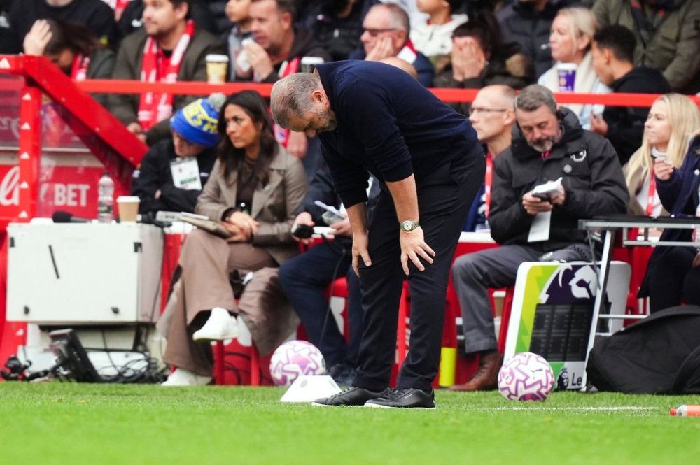 Nottingham Forest head coach Ange Postecoglou gestures after Chelsea's 2nd goal, during the English Premier League soccer match between Nottingham Forest and Chelsea, in Nottingham, England, Saturday, Oct. 18, 2025. (Mike Egerton/PA via AP)
