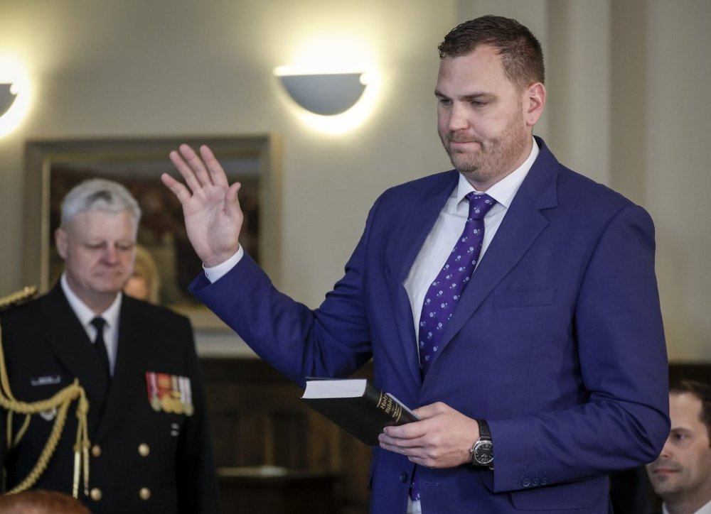 Minister of Jobs, Economy, Trade, and Immigration Joseph Schow swears the oath of office in Calgary, Friday, May 16, 2025.THE CANADIAN PRESS/Jeff McIntosh