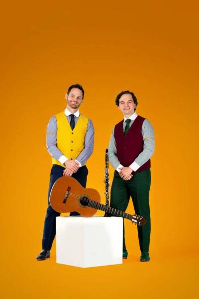 Award-winning clarinet/guitar duo Jâca are bringing their eclectic musical style to the Western Manitoba Centennial Auditorium November 23. (Submitted)