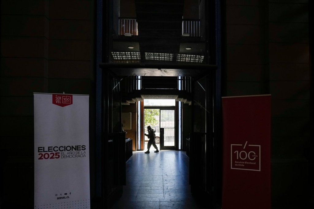 Chile votes in a presidential poll pitting a communist against the far right