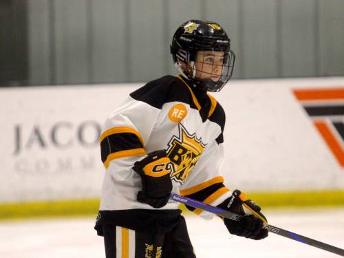 Wheat Kings first-year defenceman Lena Lenton waits for a D-to-D pass against the Eastman Selects during U15 AAA girls action at J&G Homes Arena on Nov. 15. (Massimo De Luca-Taronno/The Brandon Sun)