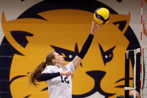 Stephanie Miller settled into a starting role at outside hitter during her first season back with the Brandon University women's volleyball team since her rookie season in 2017-18. (Tim Smith/The Brandon Sun)
