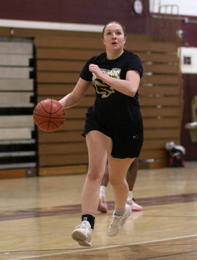 Kate Hiebert and the Crocus Plainsmen open the season on home court today against the Neepawa Tigers in the first game of the Early Bird tournament. (Thomas Friesen/The Brandon Sun)