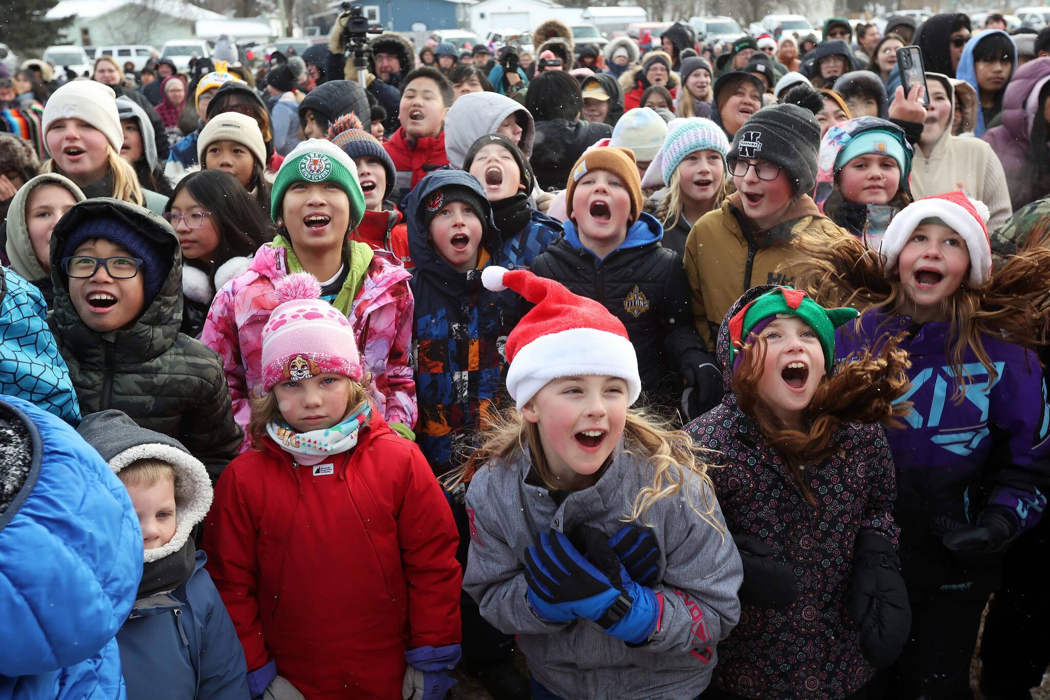 Holiday train dazzles the kids in Westman – Brandon Sun