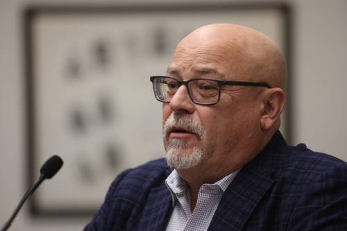 Todd Burton, Brandon&rsquo;s general manager of operations, answers a question from a city councillor at a special meeting on Monday. (Alex Lambert/The Brandon Sun)