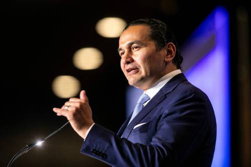 Manitoba Premier Wab Kinew says the removal of restrictive property covenants for grocery chains will help lower food prices, but it&rsquo;s hard to see how the change will have any measurable impact in the near term, Tom Brodbeck writes. (Mikaela MacKenzie/Winnipeg Free Press)