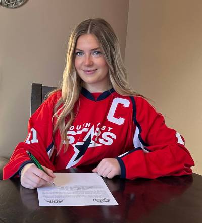 Southwest Stars blue-liner Aubrey Skelton of Hartney has committed to join the Dakota College at Bottineau Lumberjacks next season. (Submitted)