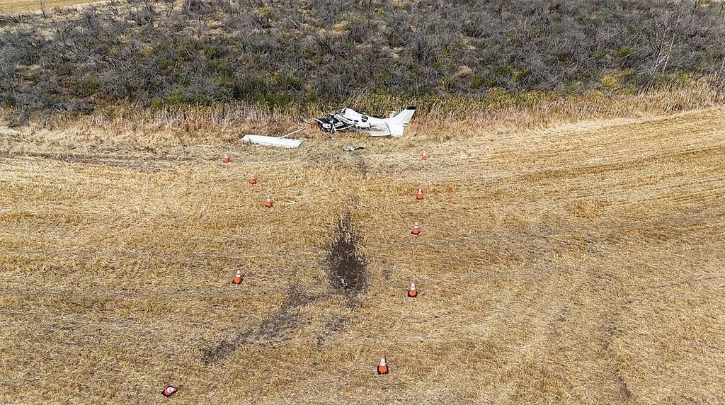 Report finds steep turn caused plane to stall, crash on Alberta-Saskatchewan boundary