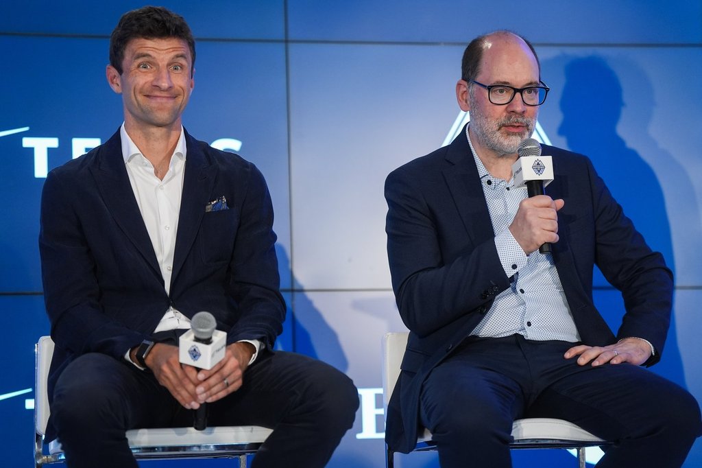 Vancouver Whitecaps CEO, sporting director Schuster named MLS executive of the year