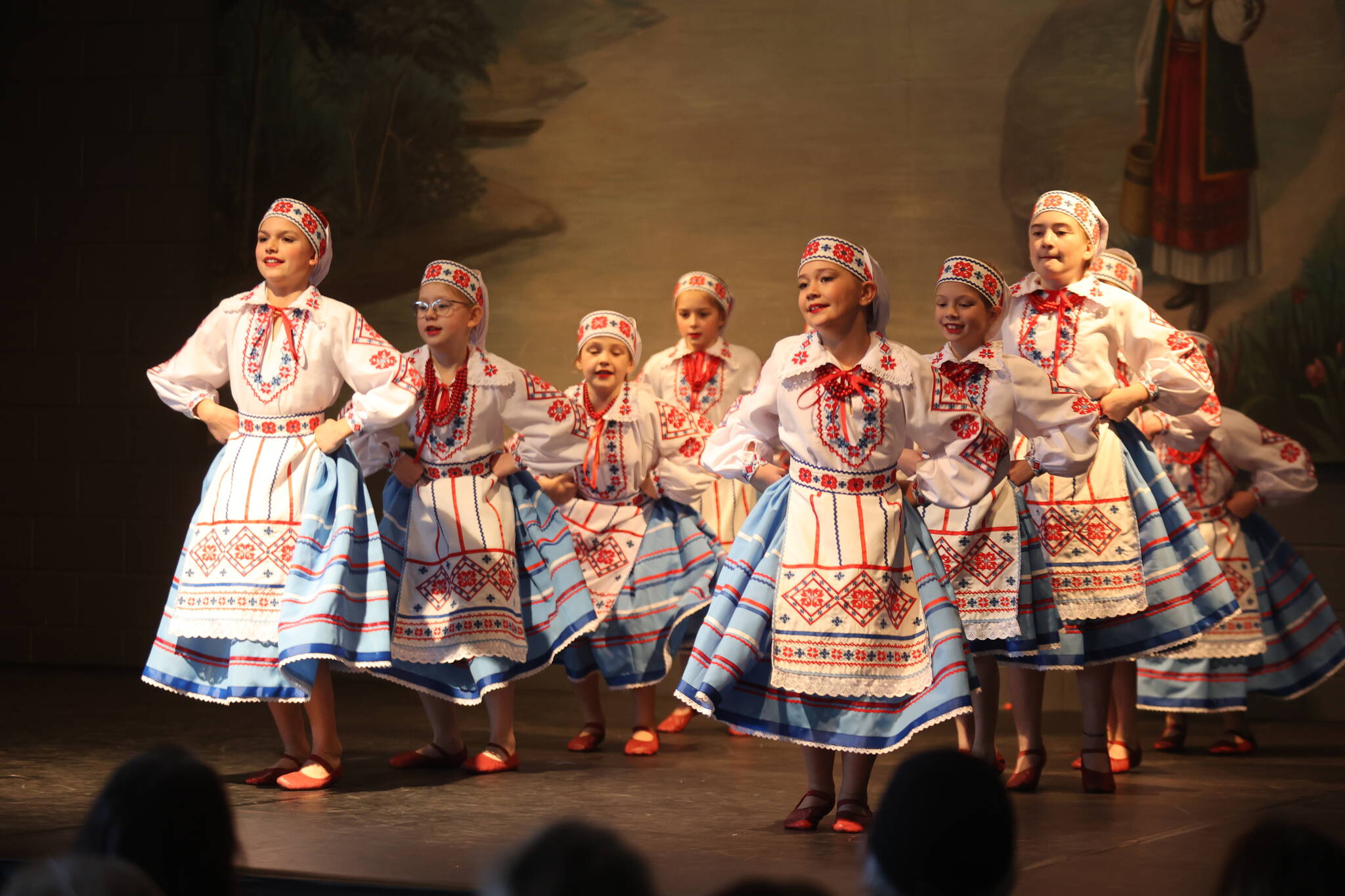 Brandon Troyanda dancers prepare for festival – Brandon Sun