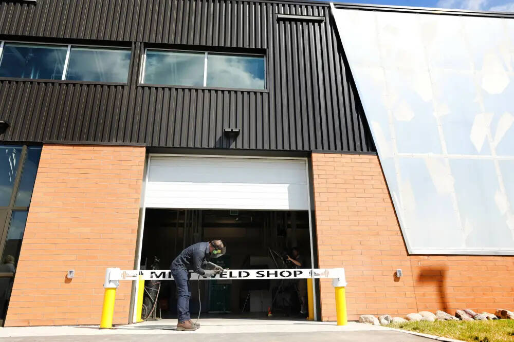 Winnipeg technical college to shut doors