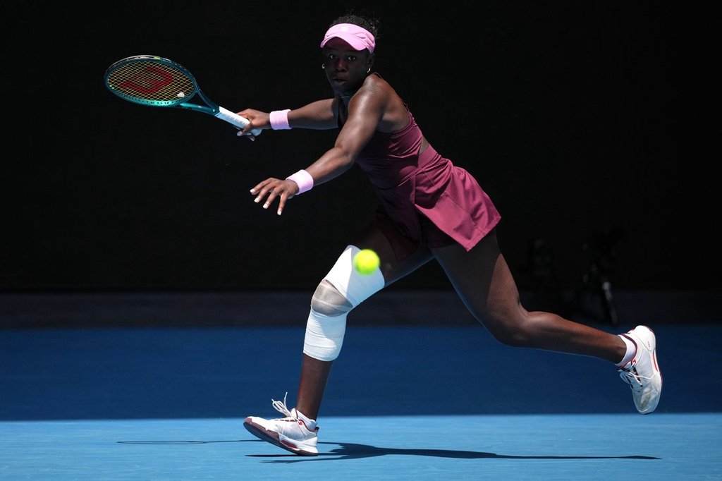 Top-ranked Sabalenka ends Mboko’s singles run in fourth round at Australian Open