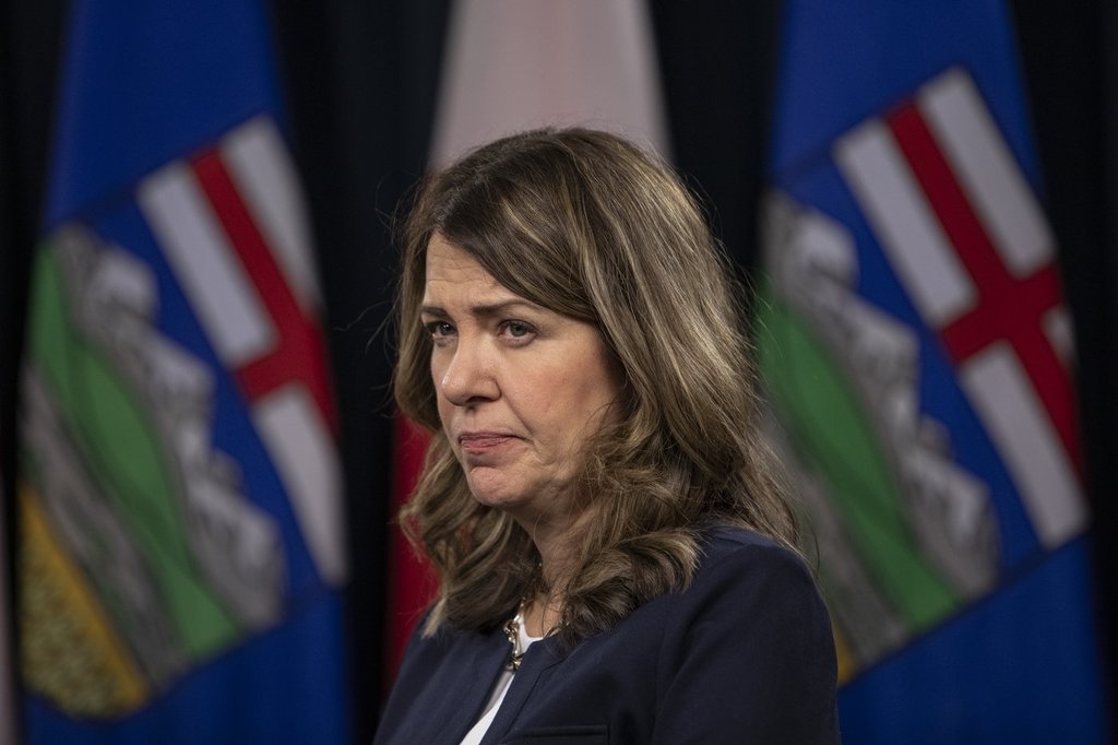 Alberta’s Smith says ‘significant’ deficits to come, rules out tax hikes and big cuts