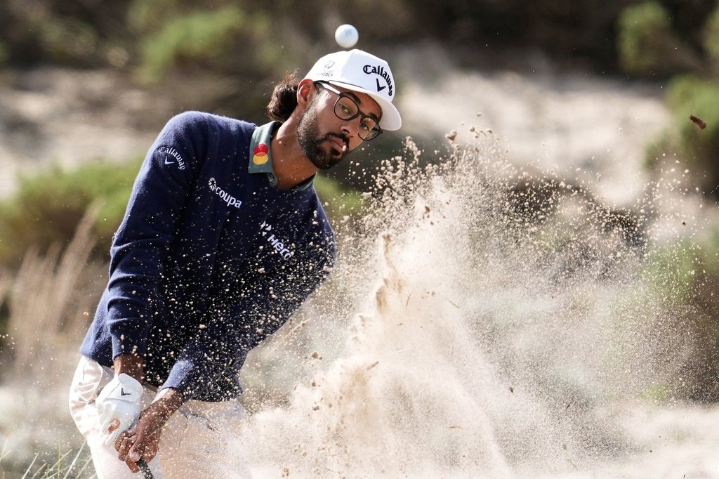 Bhatia, Hisatsune share Pebble Beach lead; Travis Kelce and amateurs head home