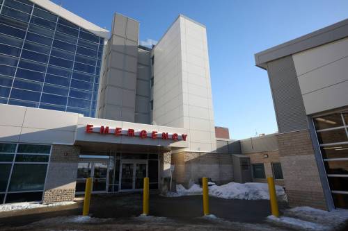 The emergency department entrance at the Brandon Regional Health Centre. Provincial health officials have identified the ER waiting room as the city&rsquo;s latest possible measles exposure site. (Tim Smith/The Brandon Sun files)