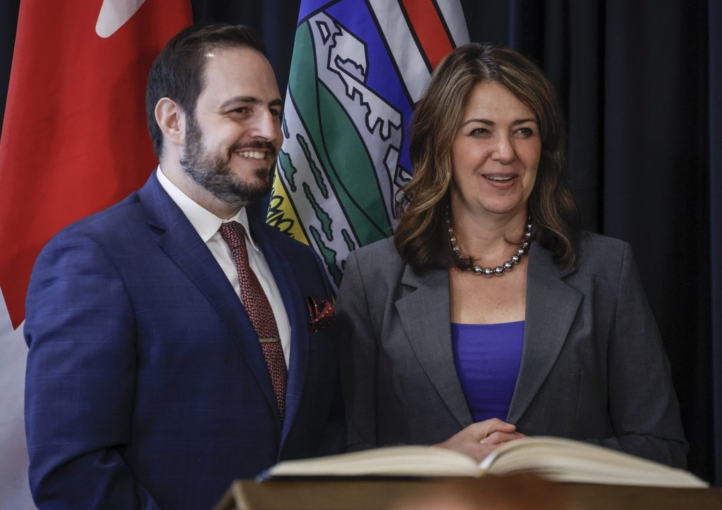 Alberta’s premier announces cash for extra staff to tackle complex classrooms