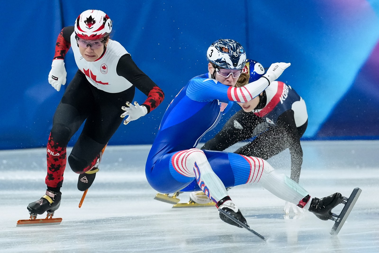 ‘It was incredible’: Canadian men’s hockey team raves about short-track speedskaters