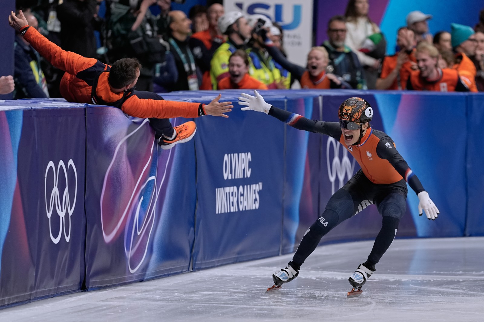 One Extraordinary Photo: Dutch glory sealed with a high five
