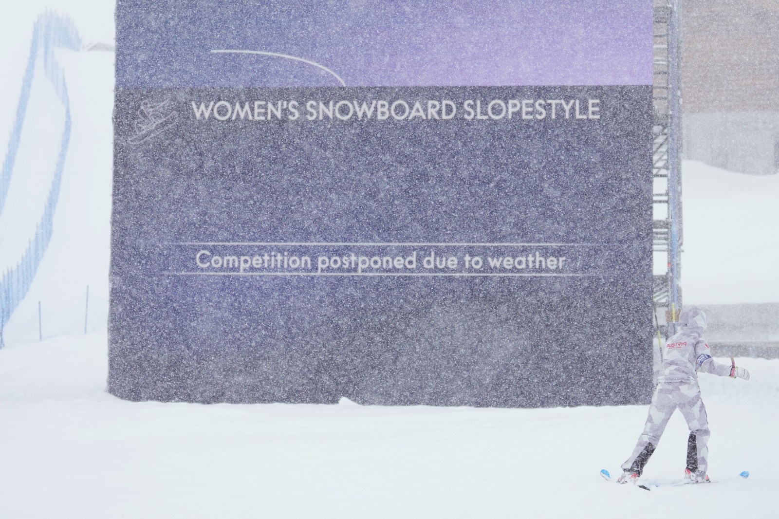 Poor weather forces Olympic organizers to postpone snowboard, freestyle ski events