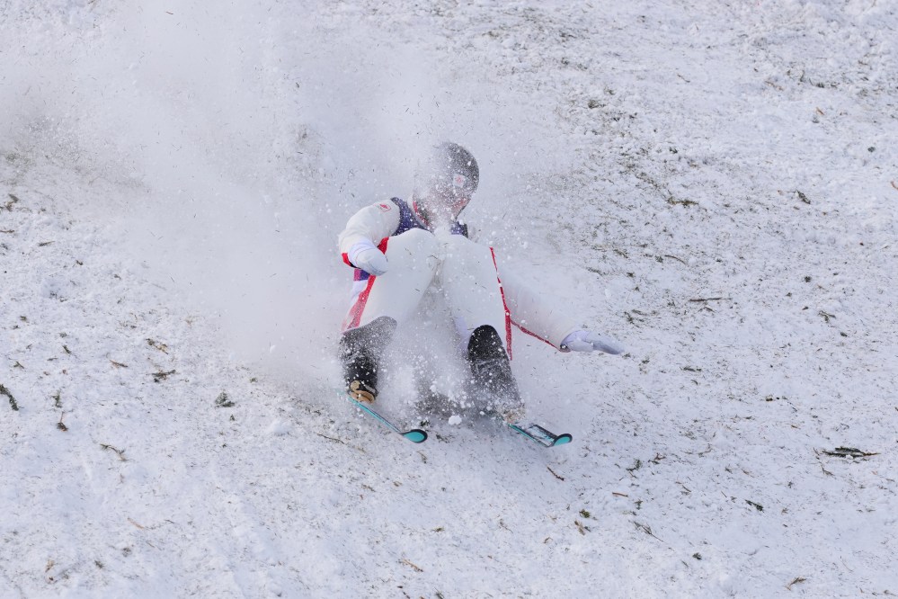 2026年2月18日水曜日、イタリアのリヴィーニョで開催される2026年ミラノ・コルティナ冬季オリンピックの女子フリースタイルスキーエアリアルに出場するカナダのマリオン・テノー選手が2回目のジャンプを成功させる。カナダのプレス/ショーン・キルパトリック