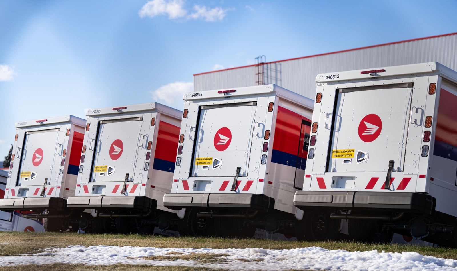 Canadian Union of Postal Workers set to vote on tentative deals in spring