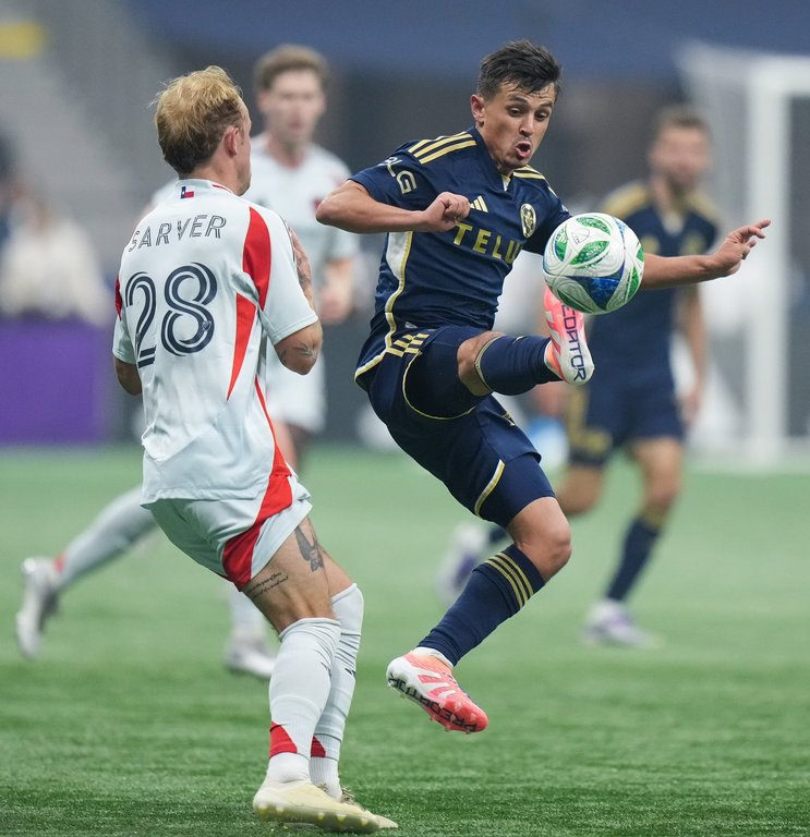 Vancouver Whitecaps extend defensive midfielder Cubas through 2027-28