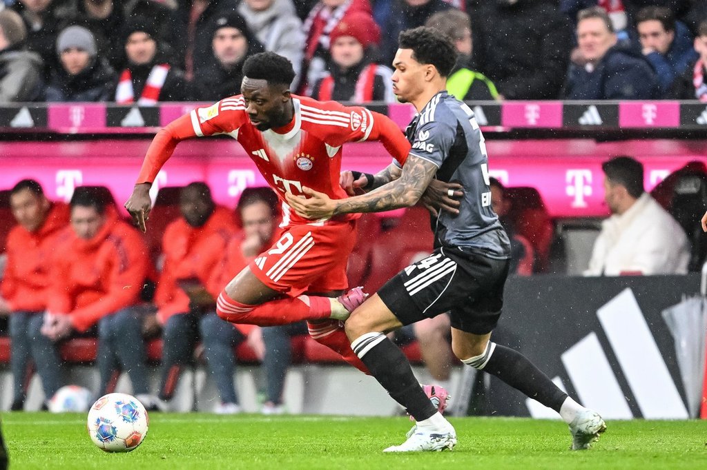 Canada Soccer says it’s in close contact with Bayern about Alphonso Davies injury