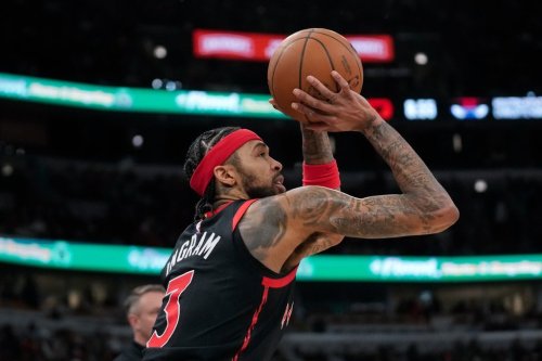 Toronto Raptors forward Brandon Ingram (3) sinks a three-point shot during the second half of an NBA basketball game against the Chicago Bulls, Thursday, Feb. 19, 2026, in Chicago. (AP Photo/Erin Hooley)